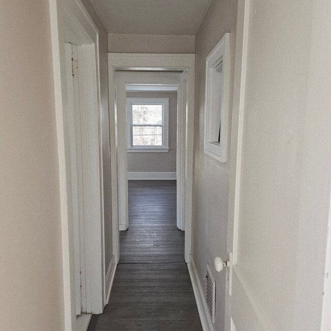 Building Photo - 35 Buffalo St