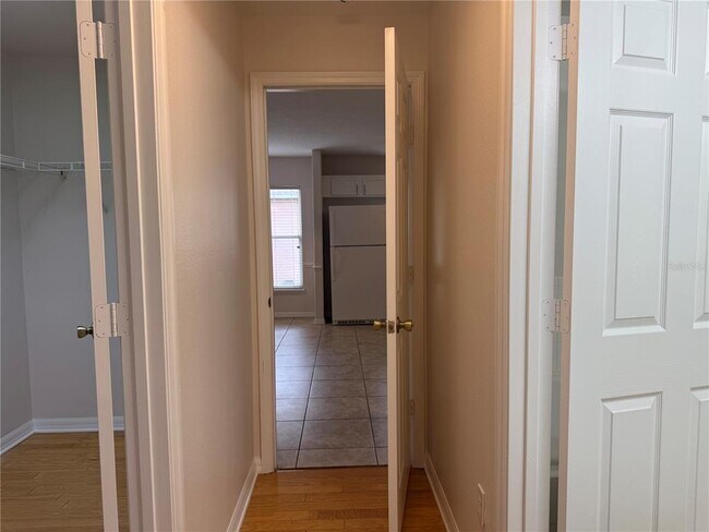 Building Photo - 122 Brightview Dr