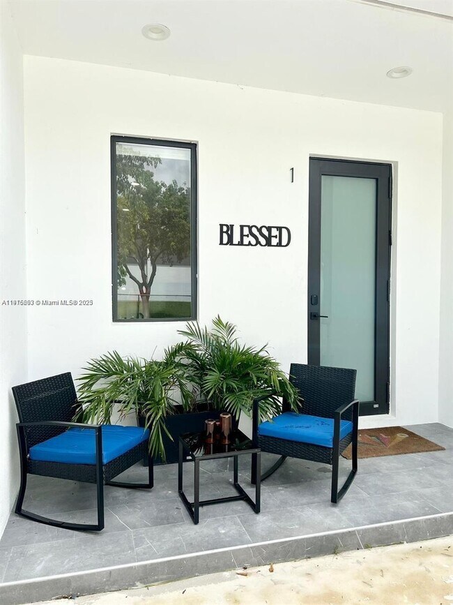 Building Photo - 2150 SW 46th Ct