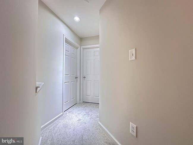 Building Photo - 920 Hopkins Cor