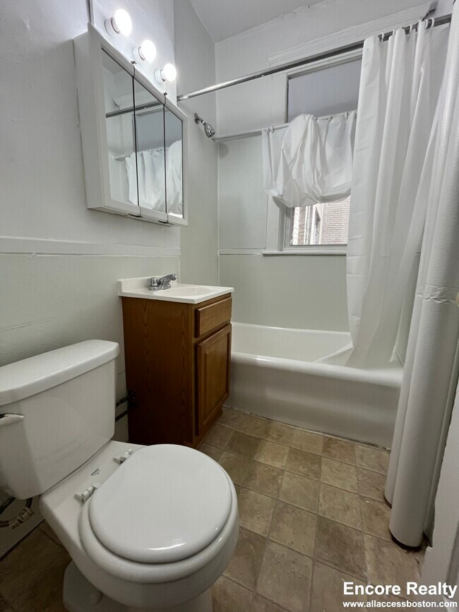 Building Photo - 1630 Commonwealth Ave