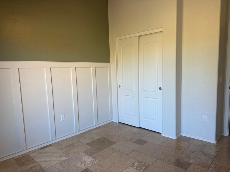 Building Photo - 18250 N 32nd St