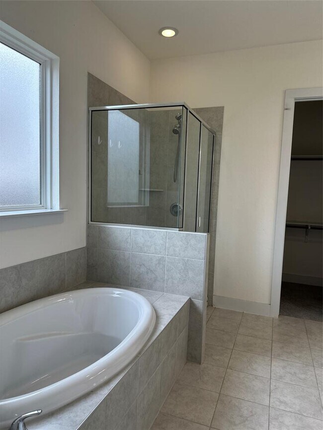 Building Photo - 11204 Charger Wy