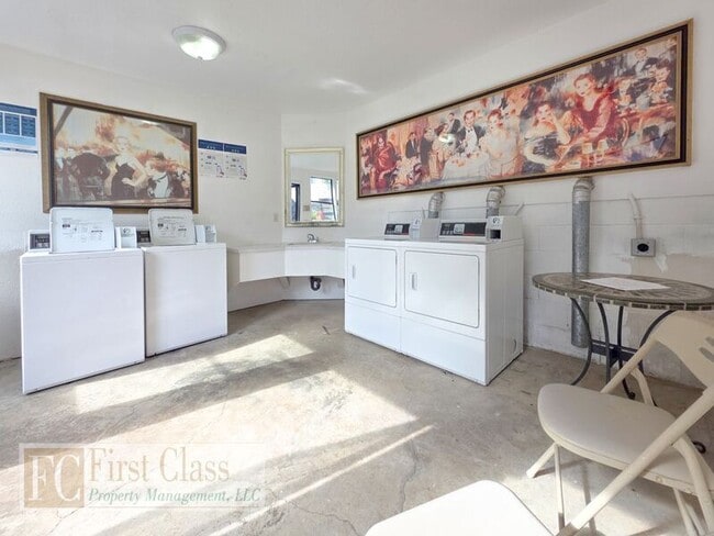 Building Photo - 12345 SW Hall Blvd