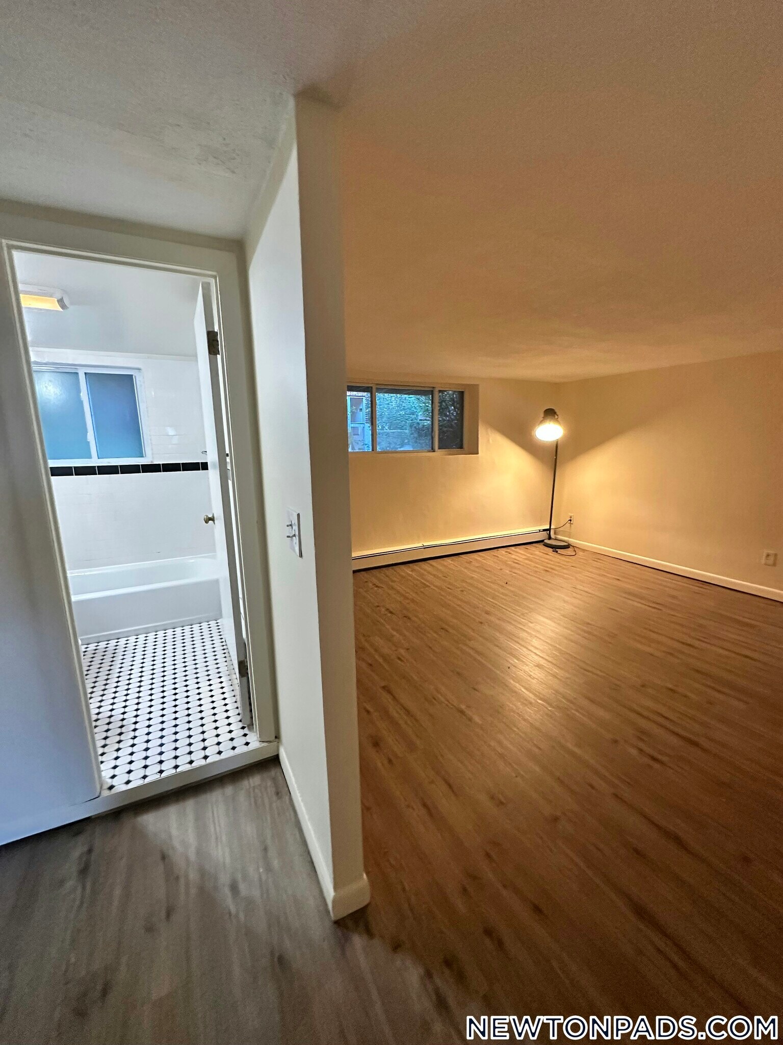 Building Photo - 33 Westgate Rd