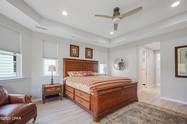 Building Photo - 9431 Paradise Dr