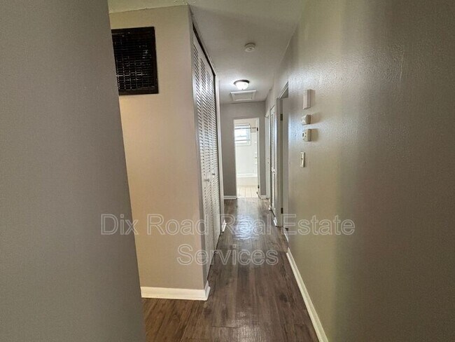Building Photo - 4201 Brunswick Ave