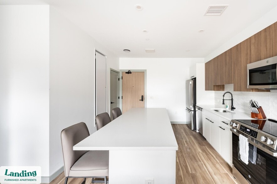 Building Photo - 39 Railroad Ave