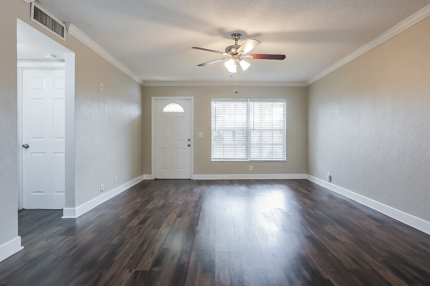 Building Photo - 3291 NW 65th St