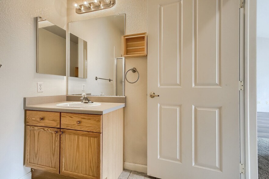 Building Photo - 9622 W Coco Cir