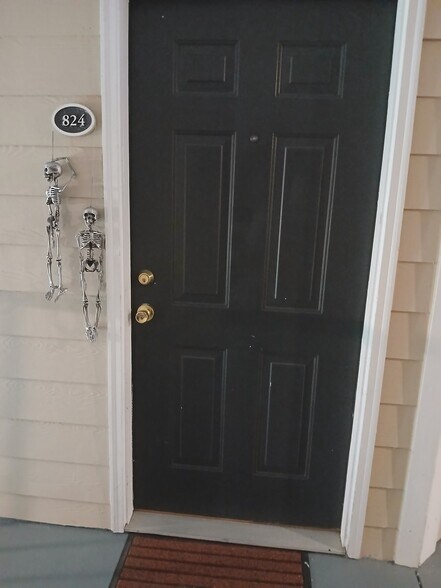 Front door - 100 Kensington Blvd