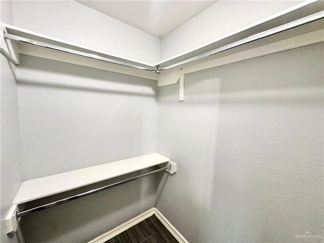 Building Photo - 213 S 49th St