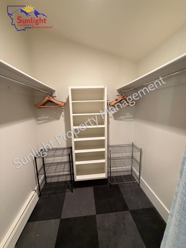 Building Photo - Beautifully Remodeled Home Nestled in the Billings Rims