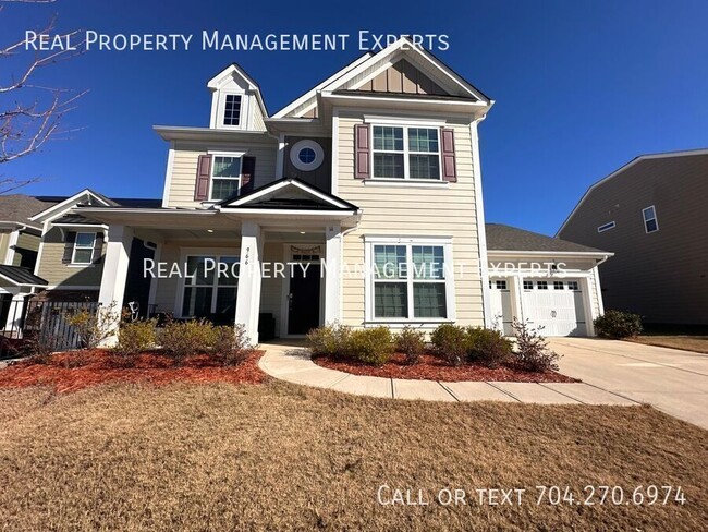 Primary Photo - **MOVE IN SPECIAL!**Spacious 5BR/3.5BA Fur...