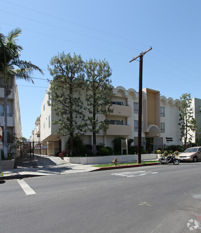 Primary Photo - Kennington Apartments