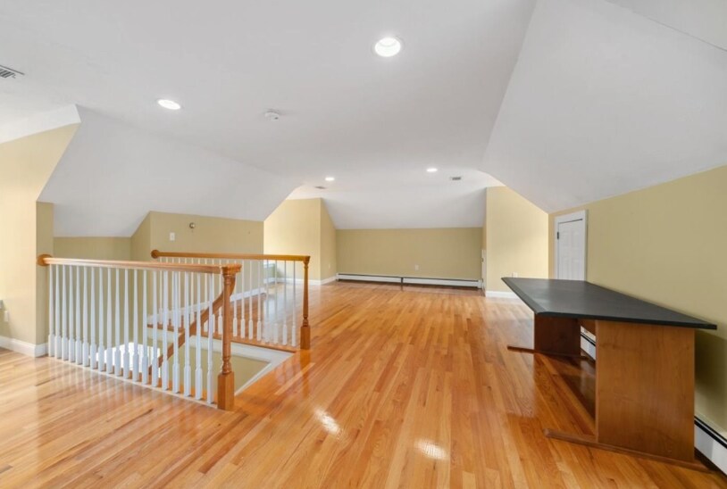 Building Photo - 1 Glenbrook Rd