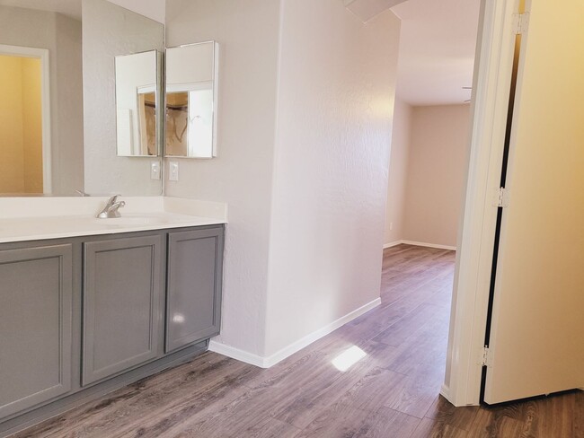 Building Photo - Mesa 3 bedroom home for rent!