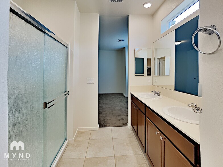 Building Photo - 4873 Black Falcon Wy