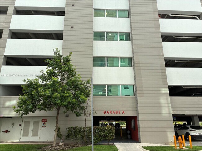 Building Photo - 7661 NW 107th Ave