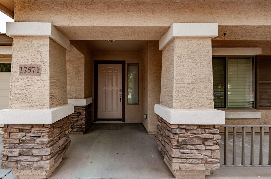 Building Photo - 17571 W Eugene Ter