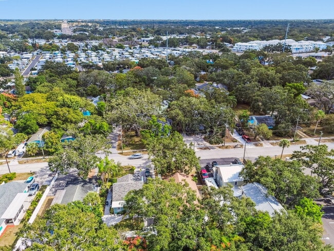 Building Photo - 1168 Bass Blvd