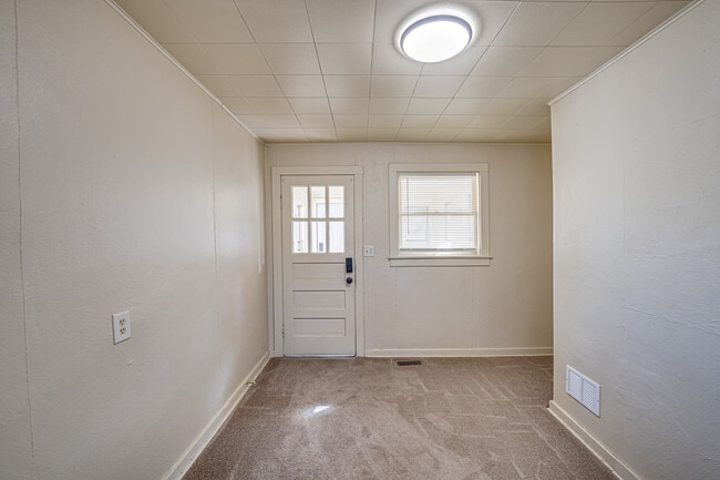 Building Photo - 706 McDonough St