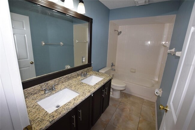 Building Photo - 1051 N Breeze Ct