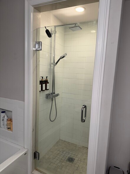 Building Photo - 771 Harrison Ave