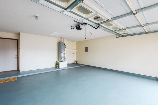 Building Photo - 407 Cinnamon Teal Loop