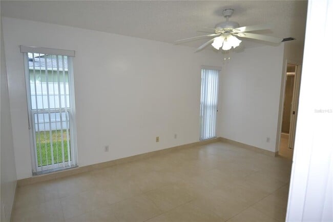 Building Photo - 2357 White Oak Cir
