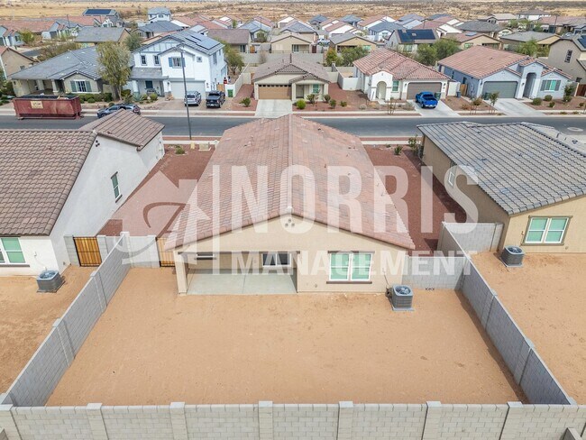 Building Photo - 1131 E Brookwood Dr