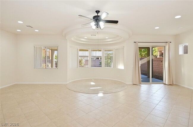 Building Photo - 5707 Golden Leaf Ave