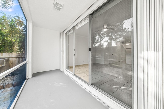 Building Photo - 8024 Briantea Dr