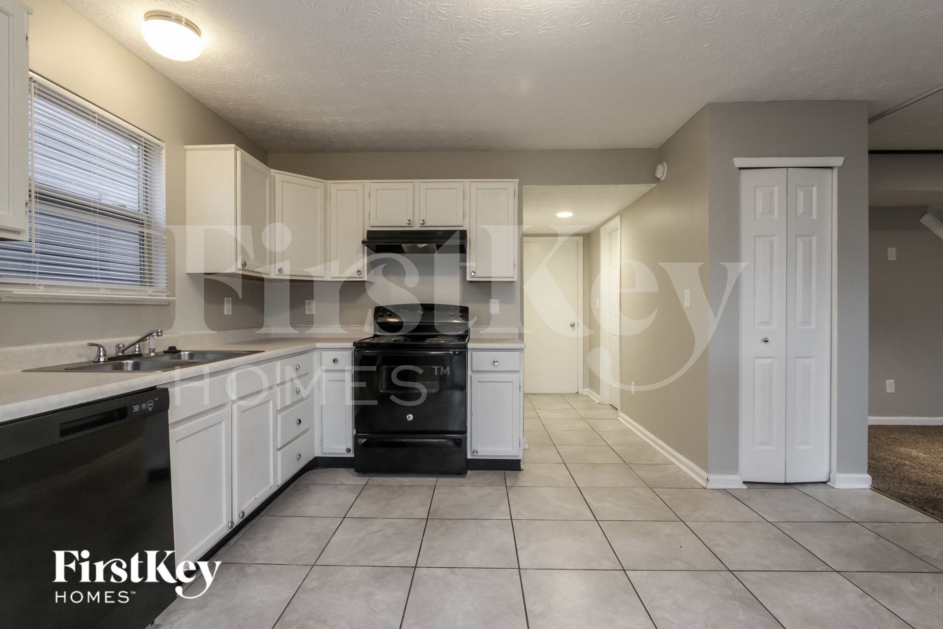 Building Photo - 5910 Prairie Creek Dr