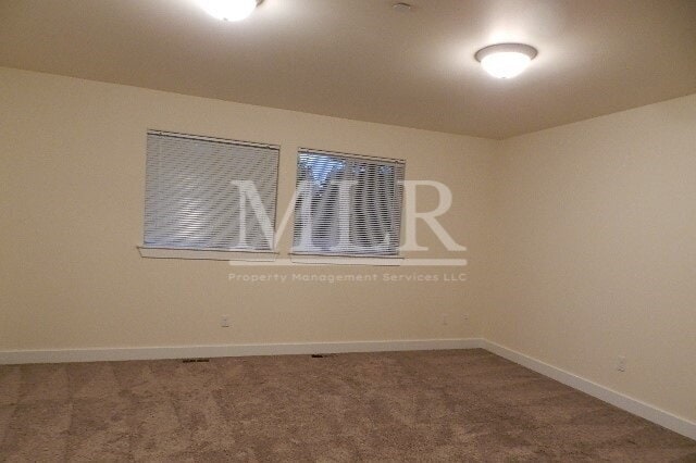 Building Photo - Cirque Dr W 8013-
