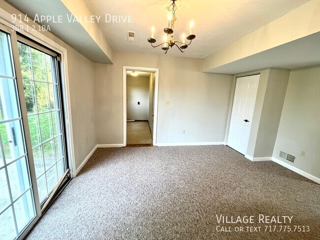 Building Photo - 914 Apple Valley Dr