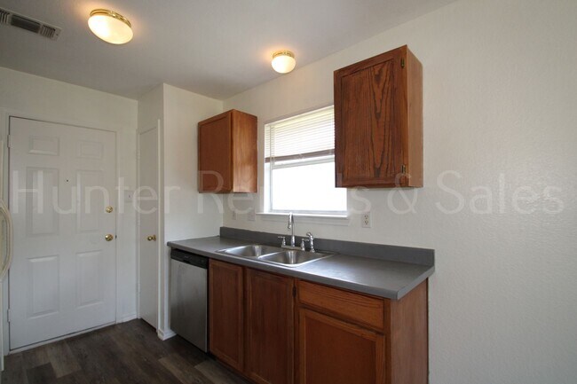 Building Photo - North Killeen!