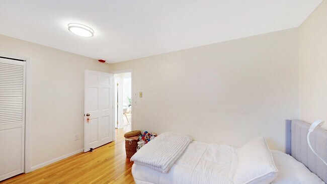 Building Photo - 70 Jamaicaway