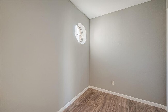 Building Photo - 14600 Fonmeadow Dr
