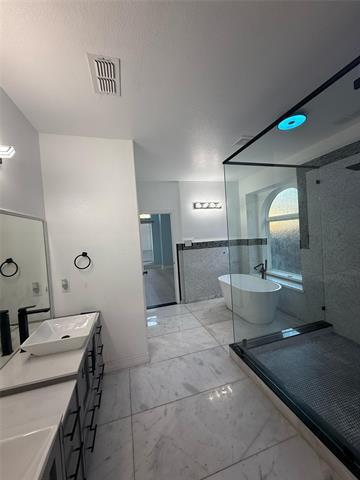 Building Photo - 2517 Valley Glen Dr