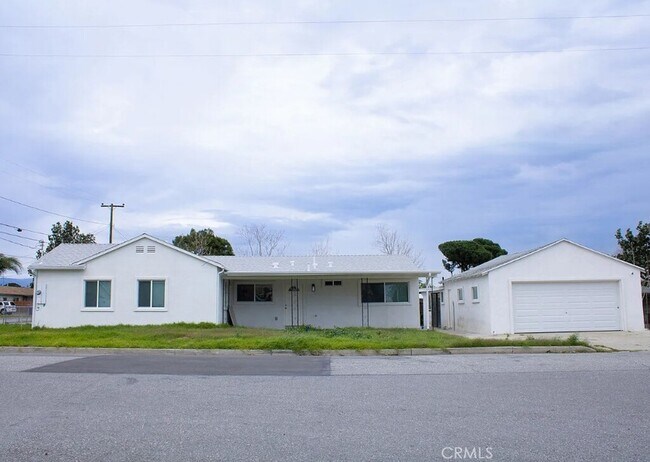 Building Photo - 17903 Dorsey Way