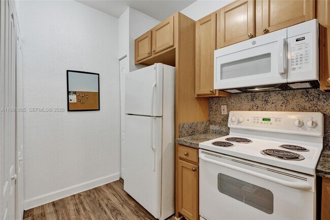 Building Photo - 6001 SW 70th St