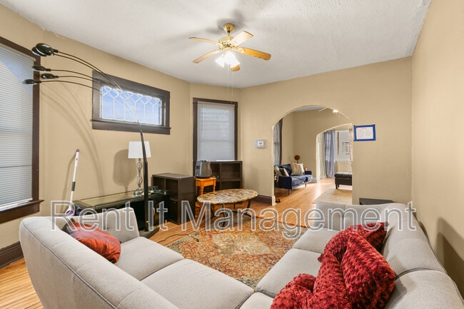 Building Photo - 3222 Webster St