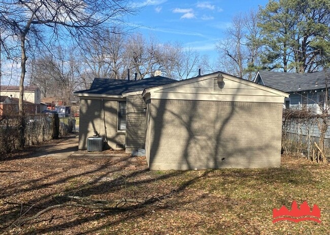 Building Photo - 2723 Supreme Ave