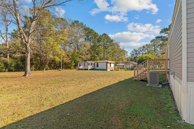 Building Photo - 2 Bedroom, 2 Bathroom Home