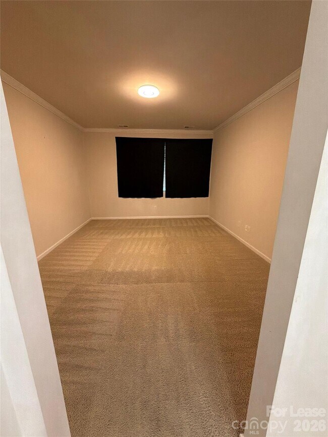 Building Photo - 1008 Fairbrae Ln