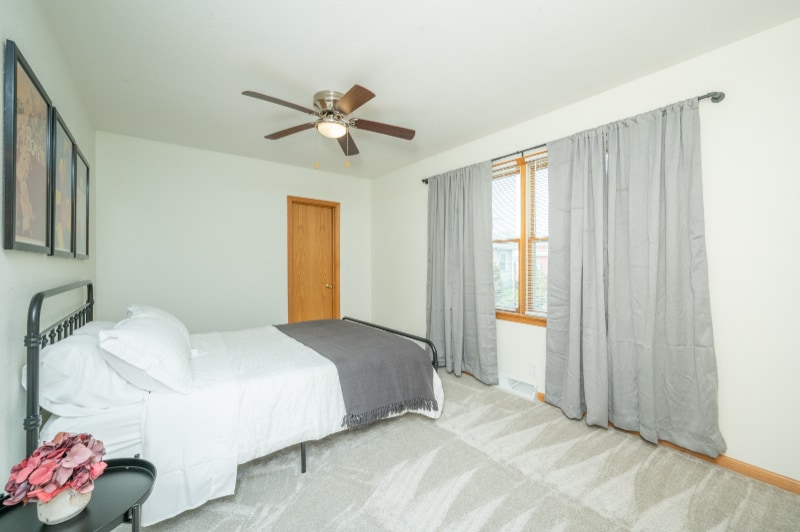 Building Photo - 1708 SE 1st St