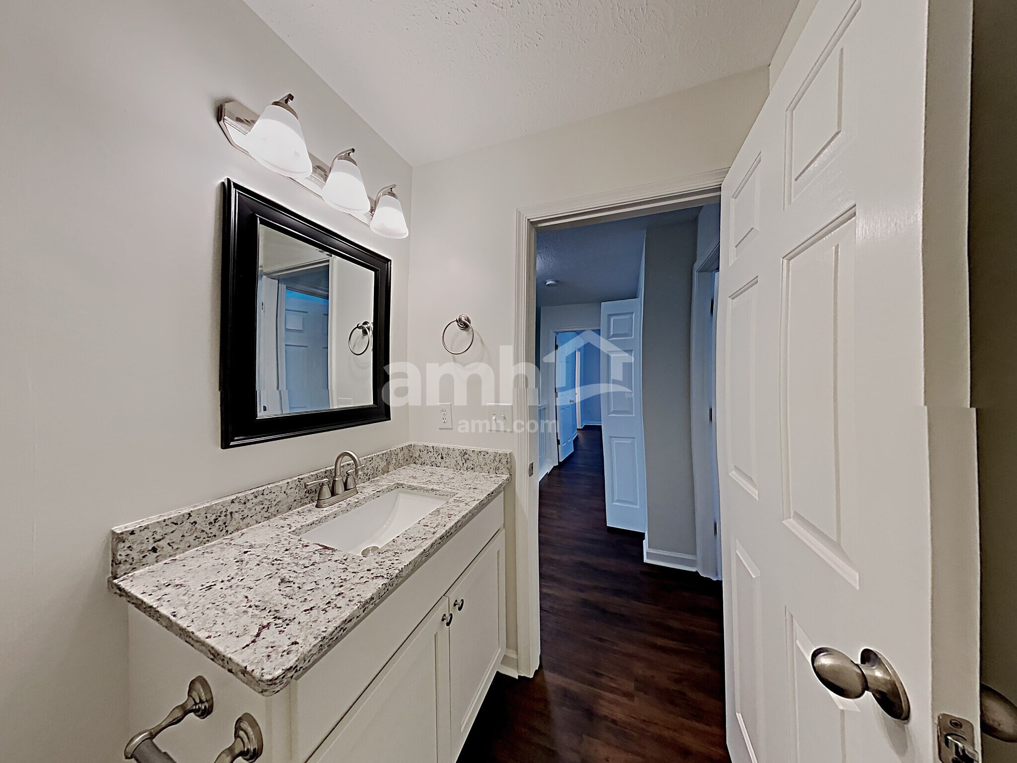 Building Photo - 1668 Comanche Run