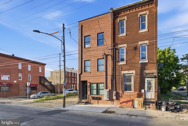 Building Photo - 630 W Cumberland St