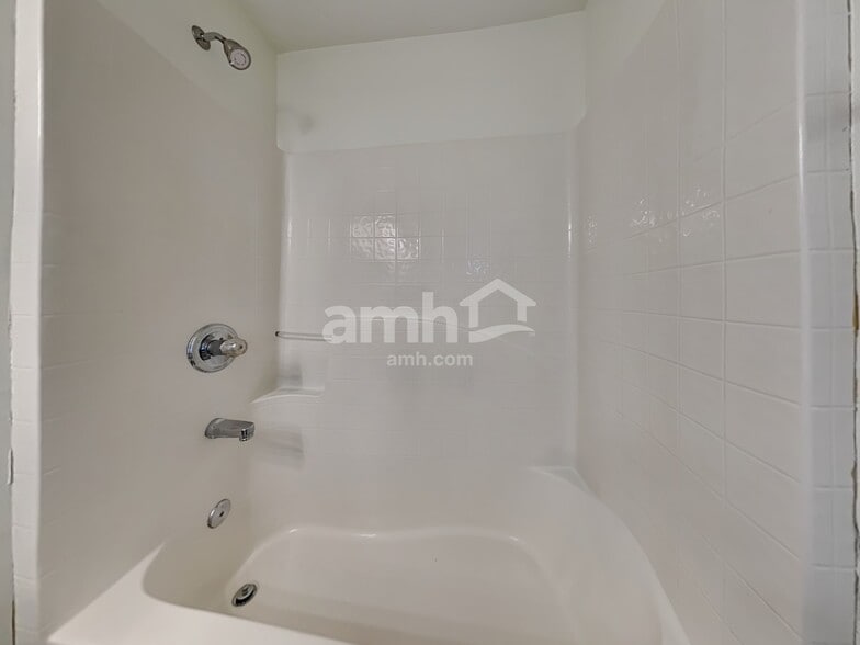 Building Photo - 9140 Raptor Drive